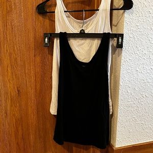 Rachel Zoe 2 Tank Tops: Black and white, Women's Size S Ribbed Tank Tops used